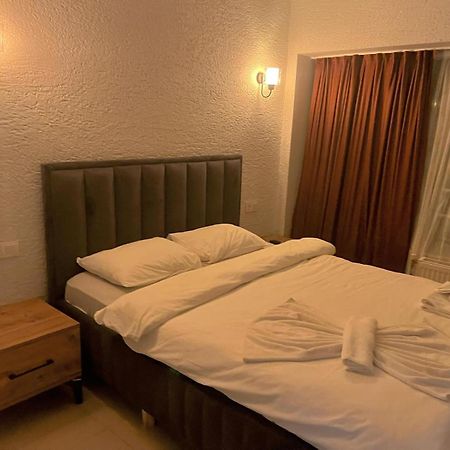 Kadikoey Bull Hotel Provincia di Provincia di Istanbul Esterno foto